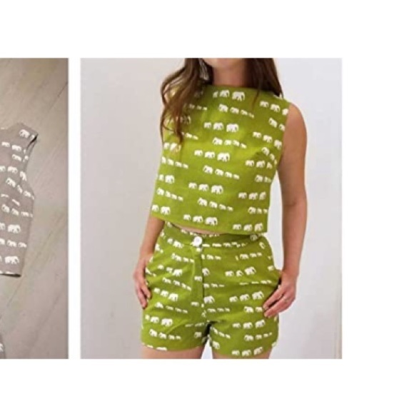 ducks in a row sf Pants - Ducks in a Row Elephant Print High Rise 60s Style Green Retro Novelty Shorts XS